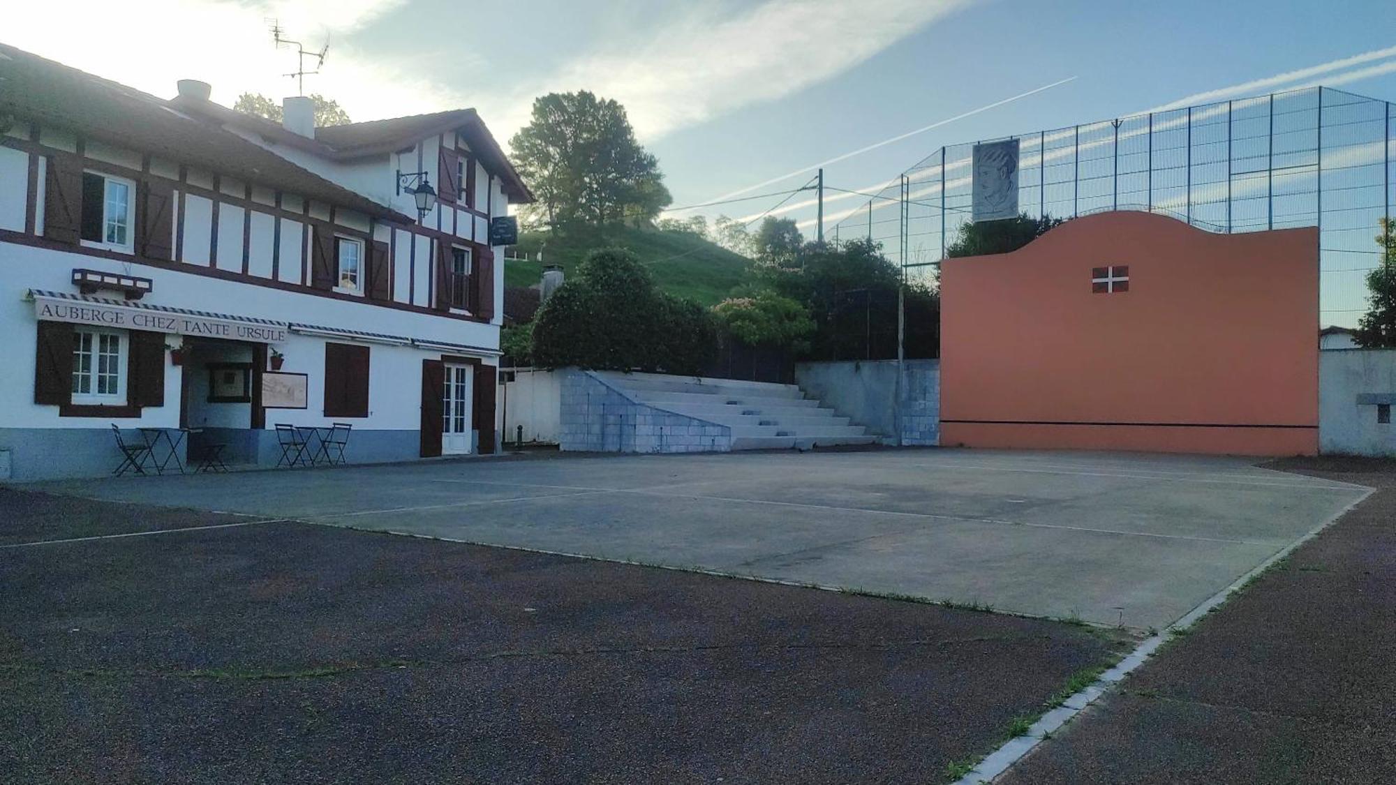 Auberge Tante Ursule Cambo-les-Bains Exteriér fotografie